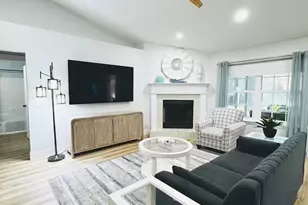 6977 Flintwood St, Navarre, FL 32566 - Photo 6