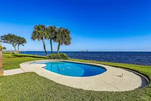 2653 Del Mar Dr, Gulf Breeze, FL 32563 - Photo 4