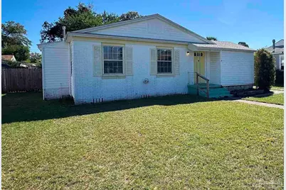213 Bryant Rd, Pensacola, FL 32507 - Photo 2