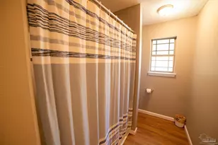 2305 Salamanca St, Navarre, FL 32566 - Photo 12