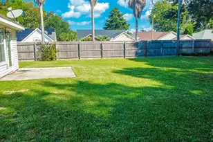 1356 Sterling Point Dr, Gulf Breeze, FL 32563 - Photo 10