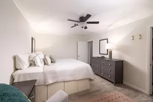 6 Pinetree Dr, Gulf Breeze, FL 32561 - Photo 24