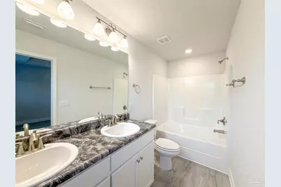 392 Hilburn Ln, Pensacola, FL 32504 - Photo 12
