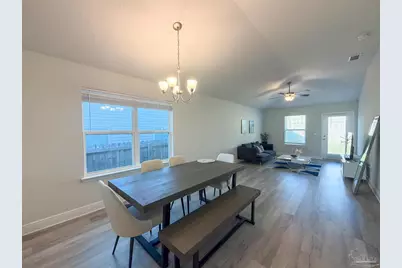 392 Hilburn Ln, Pensacola, FL 32504 - Photo 4