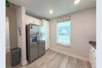392 Hilburn Ln, Pensacola, FL 32504 - Photo 8