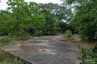 122 Celeste Pl, Pensacola, FL 32507 - Photo 12