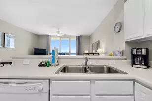 8577 Gulf Blvd, Navarre Beach, FL 32566 - Photo 14