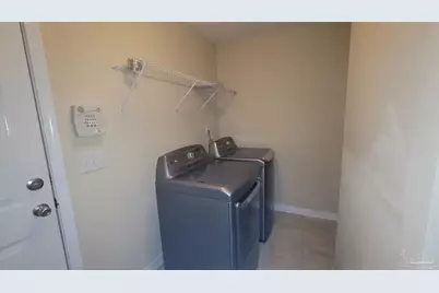 5524 Tucker Cir, Pace, FL 32571 - Photo 6