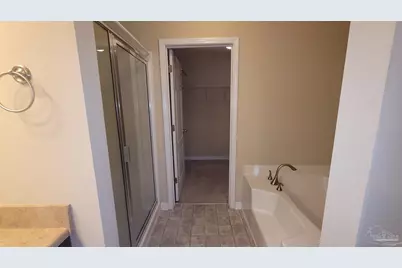 5524 Tucker Cir, Pace, FL 32571 - Photo 10