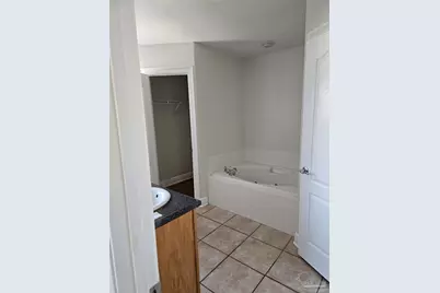 9137 Iron Gate Blvd, Milton, FL 32570 - Photo 10