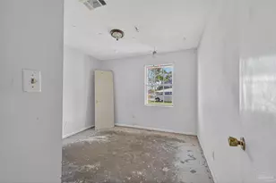 4727 Cyril Dr, Pace, FL 32571 - Photo 10