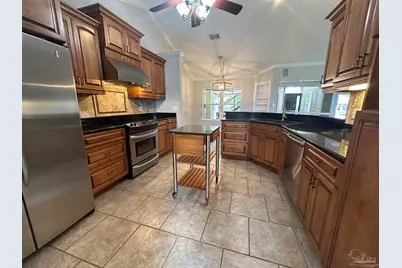 1611 Luzon Ln, Gulf Breeze, FL 32563 - Photo 18