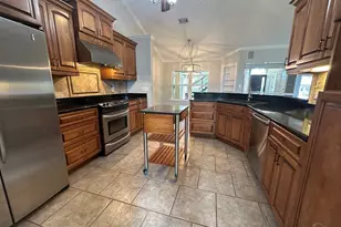 1611 Luzon Ln, Gulf Breeze, FL 32563 - Photo 18