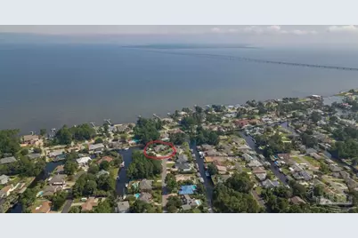 1611 Luzon Ln, Gulf Breeze, FL 32563 - Photo 6