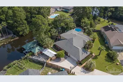 1611 Luzon Ln, Gulf Breeze, FL 32563 - Photo 1