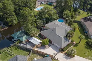 1611 Luzon Ln, Gulf Breeze, FL 32563 - Photo 1