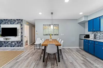 3254 West Ave, Gulf Breeze, FL 32563 - Photo 2