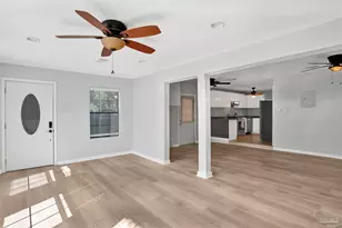 21 N Harris St, Pensacola, FL 32507 - Photo 10