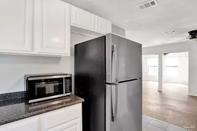 21 N Harris St, Pensacola, FL 32507 - Photo 8