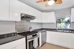 21 N Harris St, Pensacola, FL 32507 - Photo 4
