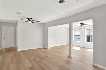 21 N Harris St, Pensacola, FL 32507 - Photo 10