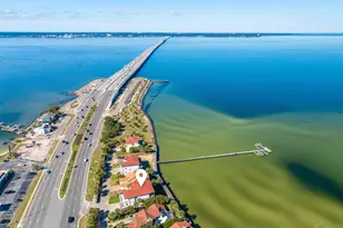 28 Baybridge Dr, Gulf Breeze, FL 32561 - Photo 64