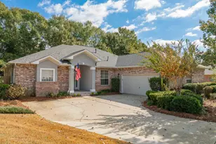 2351 Queens Ferry Ln, Cantonment, FL 32533 - Photo 2