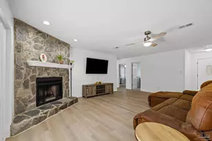 1747 New Hope Rd, Gulf Breeze, FL 32563 - Photo 10