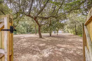 1747 New Hope Rd, Gulf Breeze, FL 32563 - Photo 38