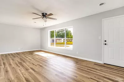 6357 Shady Ln, Milton, FL 32570 - Photo 10