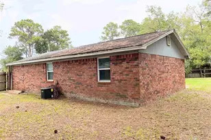 8229 Impala Ct, Pensacola, FL 32506 - Photo 6