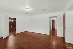 102 Ariola Ave, Pensacola, FL 32503 - Photo 4