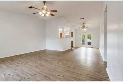 6718 Bellview Pines Rd, Pensacola, FL 32526 - Photo 4
