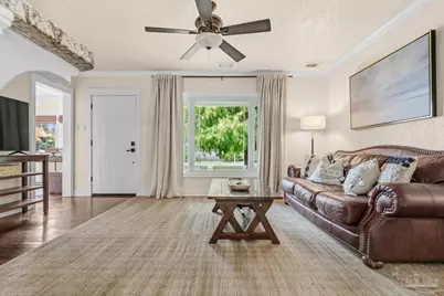 1722 E Hatton St, Pensacola, FL 32503 - Photo 8