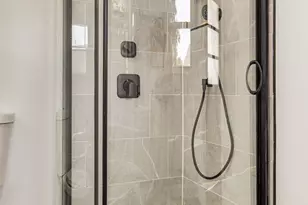 2033 E Bobe St, Pensacola, FL 32503 - Photo 36