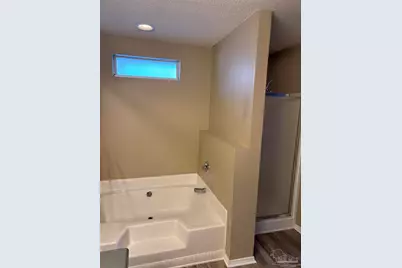 724 Hanley Downs Dr, Cantonment, FL 32533 - Photo 10