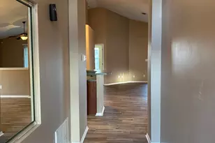 724 Hanley Downs Dr, Cantonment, FL 32533 - Photo 2