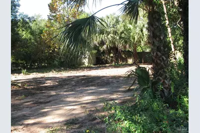 3300 E Lloyd St, Pensacola, FL 32503 - Photo 2