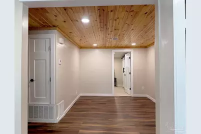 1020 W Maxwell St, Pensacola, FL 32501 - Photo 8