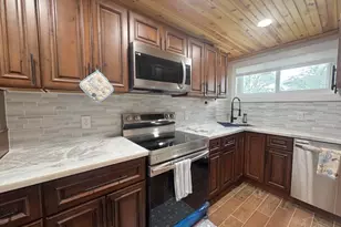 1020 W Maxwell St, Pensacola, FL 32501 - Photo 10