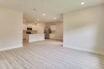 8033 Fir Tree Dr, Milton, FL 32583 - Photo 4