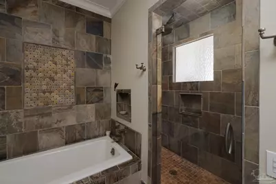 17 Wharf Ave, Pensacola, FL 32502 - Photo 42