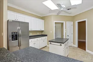 5557 Bay Meadows Dr, Milton, FL 32583 - Photo 12