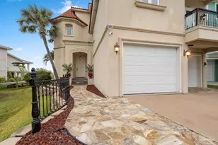 39 E Galvez Ct, Pensacola Beach, FL 32561 - Photo 4
