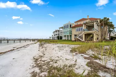 39 E Galvez Ct, Pensacola Beach, FL 32561 - Photo 12