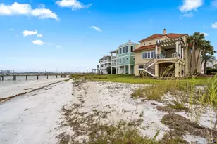 39 E Galvez Ct, Pensacola Beach, FL 32561 - Photo 12