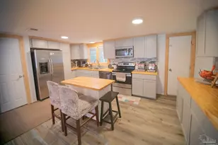 8806 Doris Ave, Pensacola, FL 32534 - Photo 6