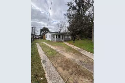 3703 W Theresa St, Pensacola, FL 32505 - Photo 2