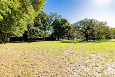 3570 N 12th Ave, Pensacola, FL 32503 - Photo 2
