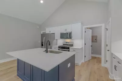 112 E Bobe St, Pensacola, FL 32503 - Photo 2